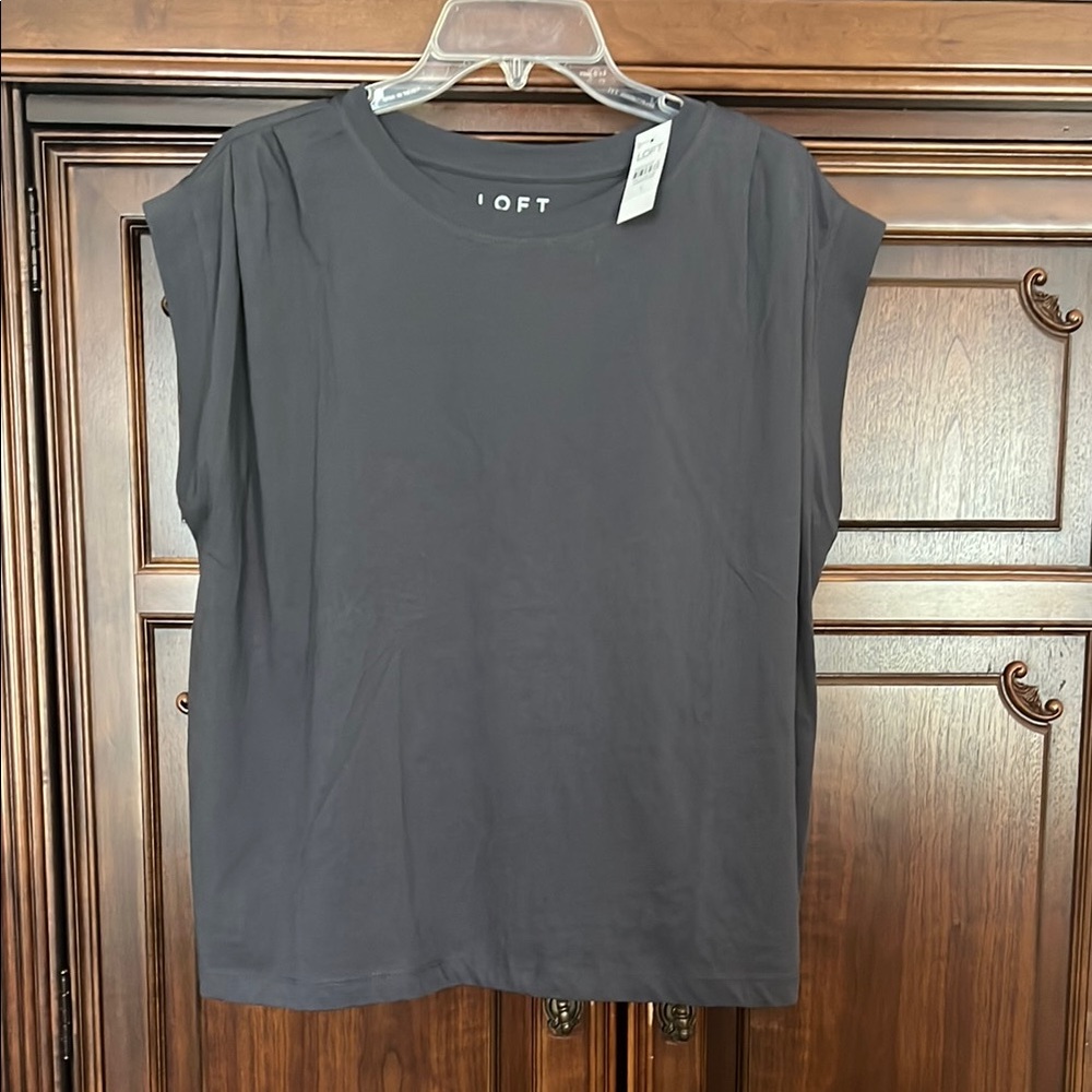 LOFT Charcoal Muscle Tee